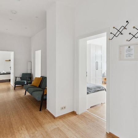 Apartment Fuer 13 Gaeste, 5 Schlafzimmer, 2 Baeder, 2 Loggia'S, Leipzig Zentrum Ost מראה חיצוני תמונה