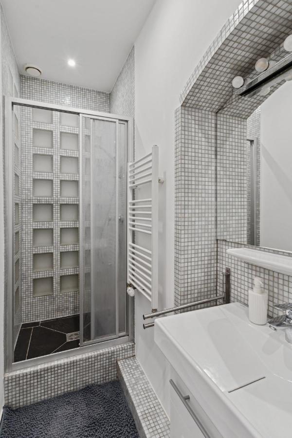 Apartment Fuer 13 Gaeste, 5 Schlafzimmer, 2 Baeder, 2 Loggia'S, Leipzig Zentrum Ost מראה חיצוני תמונה