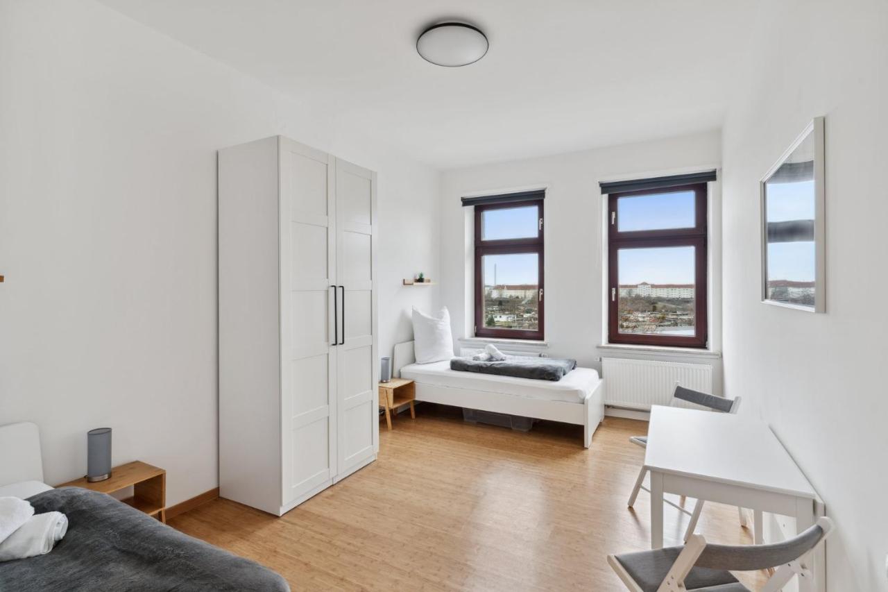 Apartment Fuer 13 Gaeste, 5 Schlafzimmer, 2 Baeder, 2 Loggia'S, Leipzig Zentrum Ost מראה חיצוני תמונה