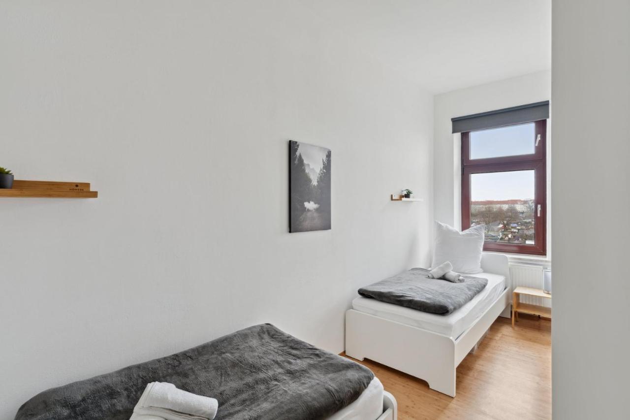 Apartment Fuer 13 Gaeste, 5 Schlafzimmer, 2 Baeder, 2 Loggia'S, Leipzig Zentrum Ost מראה חיצוני תמונה